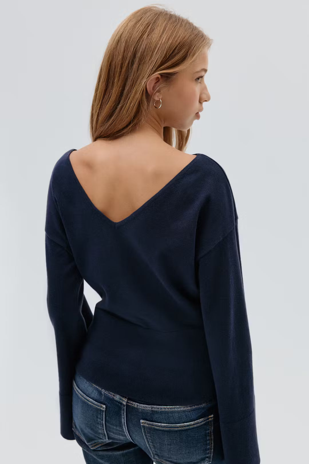 Yoinko-Knitted Sweater