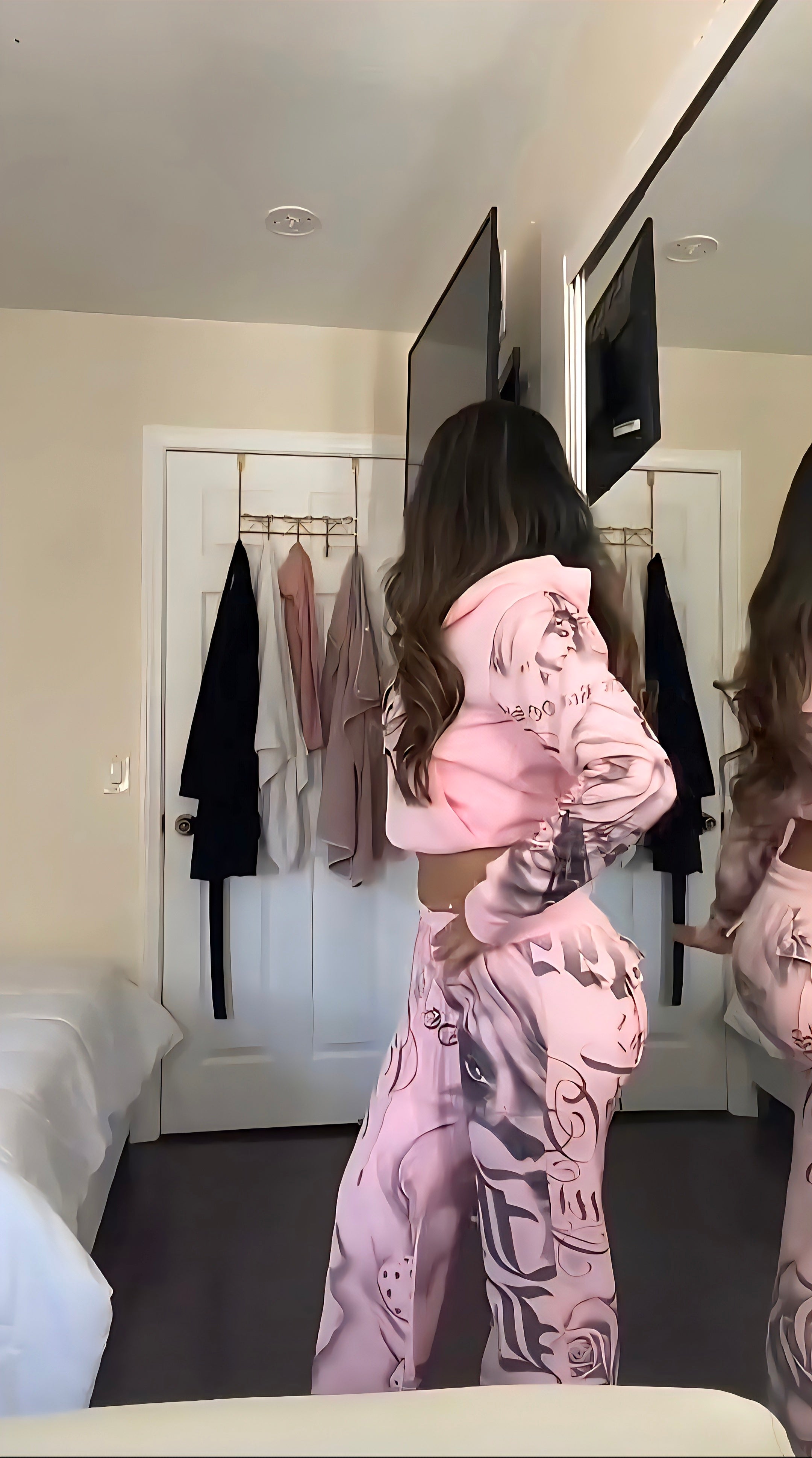 Yoinko-Tattoo Jogger set