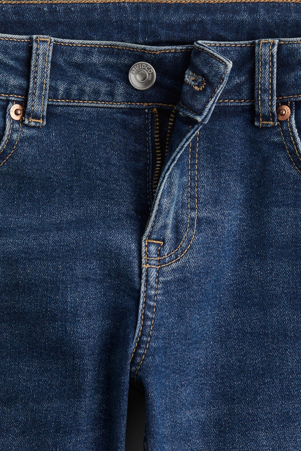 Yoinko - Flared Low Jeans