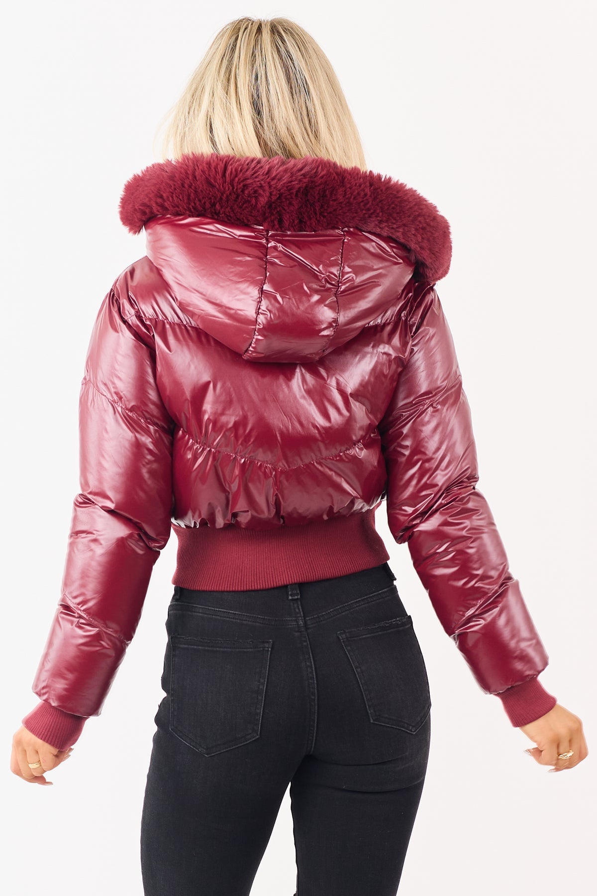 Yoinko - Rote Puffer Jacke mit Fell