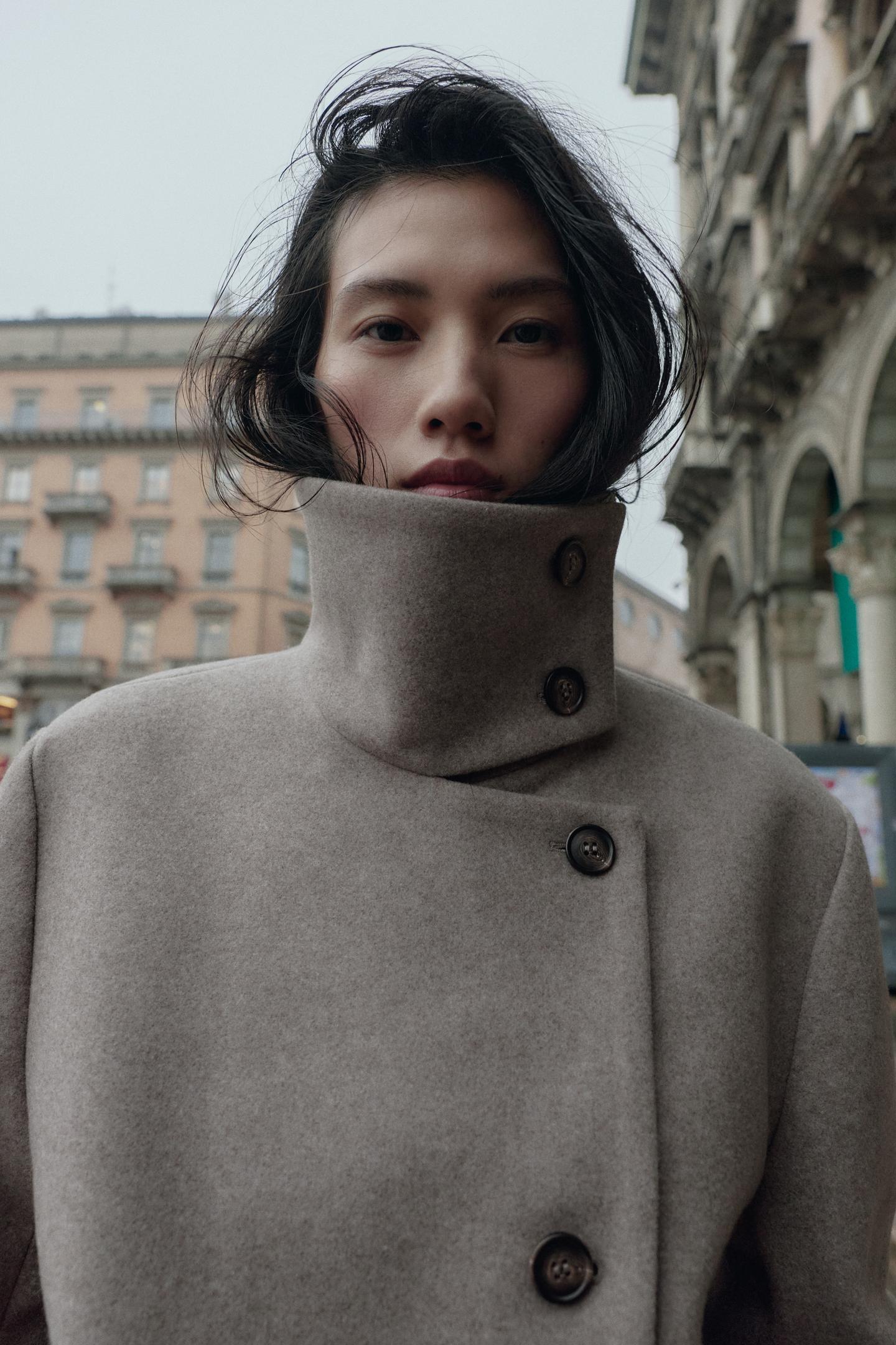 Yoinko - Beige Mantel